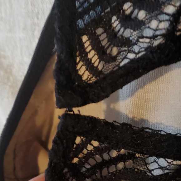 ASTR The Label | Chelsi Long-Sleeved Bodycon Dress | Black Lace and Nude… - Picture 12 of 15